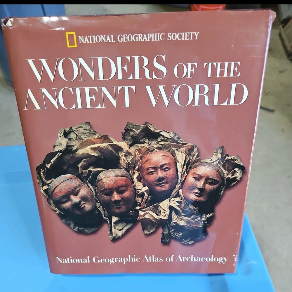 National Geographic Wonders of the Ancient World - Brown and White Cover